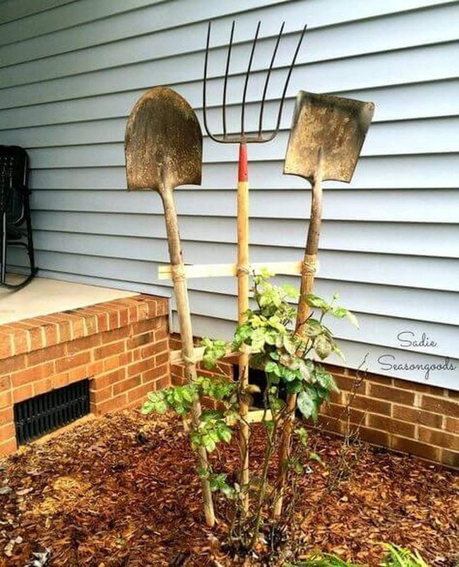 Vintage Tools Vertical Garden