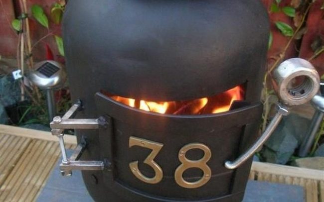 Black Metal Stove, Orange Flames