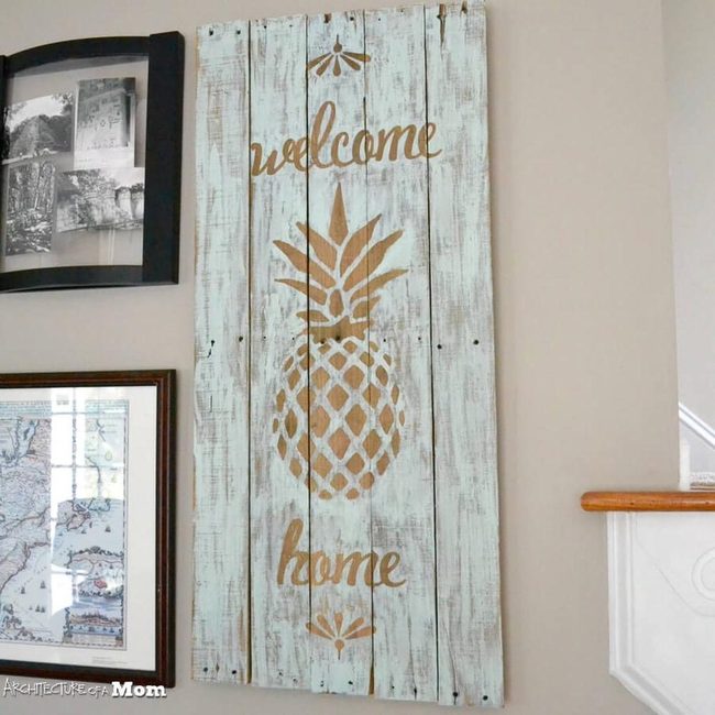 Golden Pineapple Wall Statement