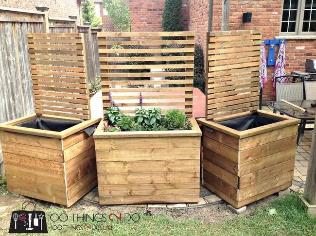 Reclaimed Wood Privacy Planter