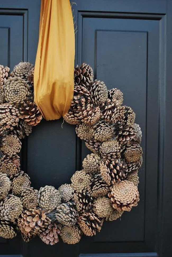 Pinecone Wreath Golden Accents