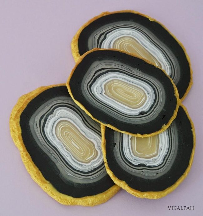 Gilded Agate Stone Rings