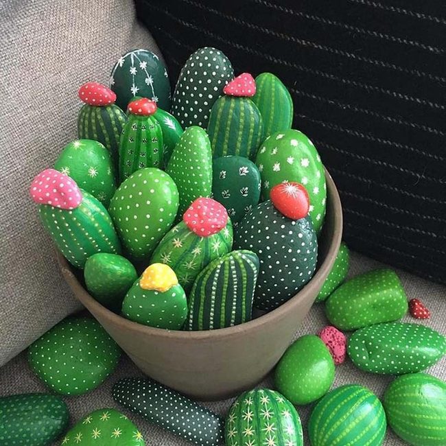 Green Stone Cacti Decor