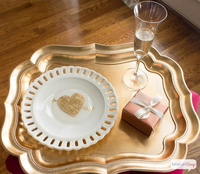 Gold Curves, Love Details
