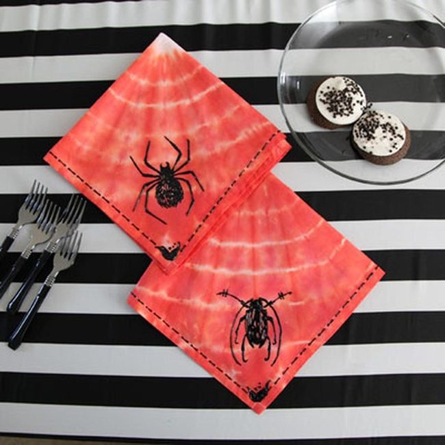 Orange Striped Halloween Table