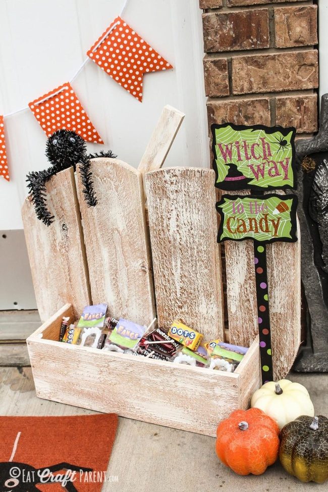 Orange Polka Dots Halloween Entry