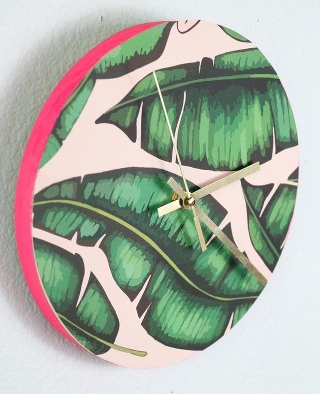 Green Leaves Coral Red Clock