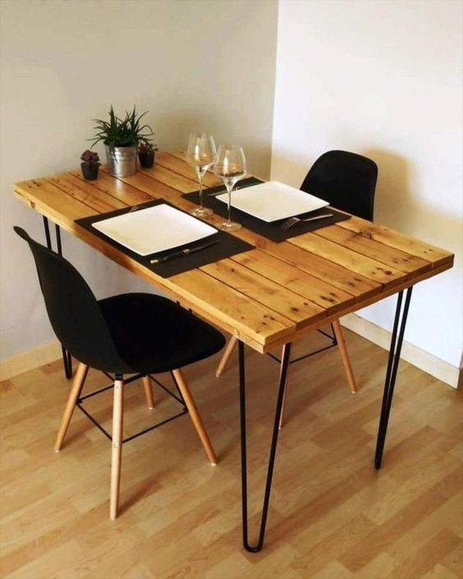 Warm Wood Grain Dining