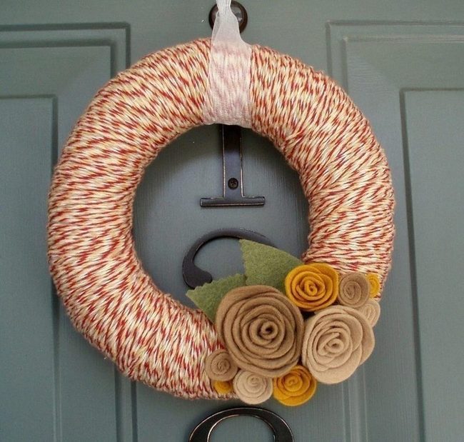 Red And White String Wreath