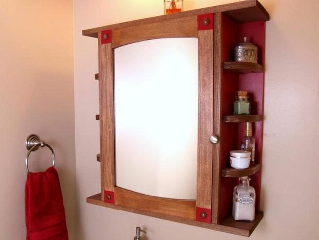Red Accents, Wooden Bathroom Heart