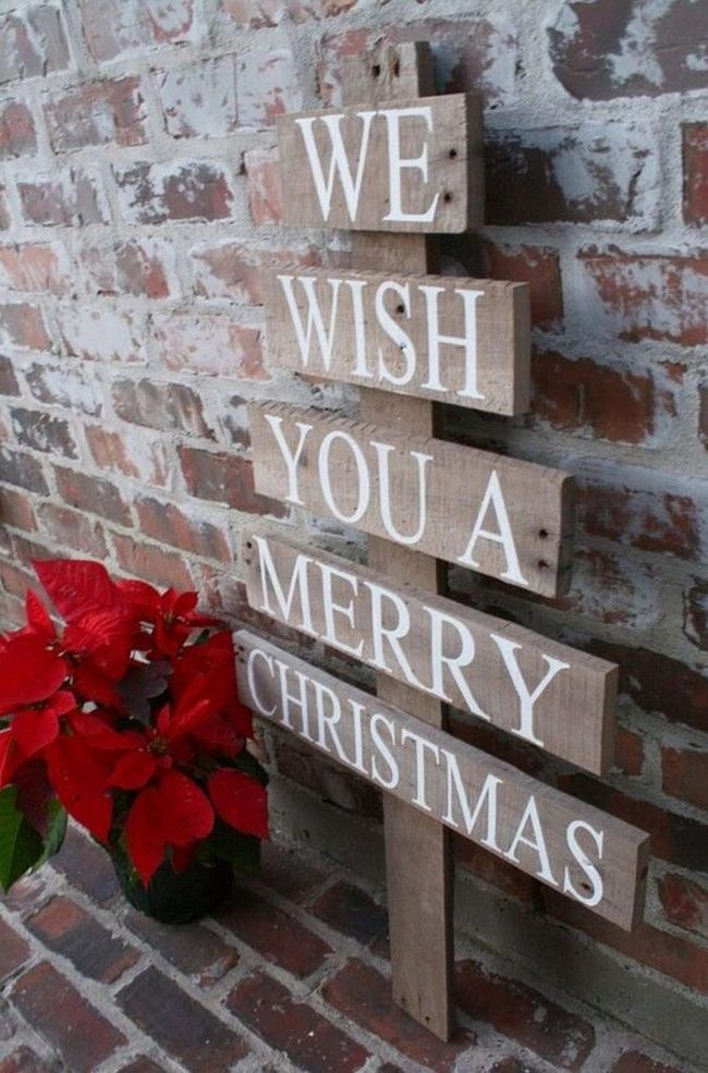 Stacked Wood Christmas Tree Display