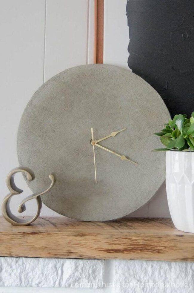 Concrete Gray With Gold Hands