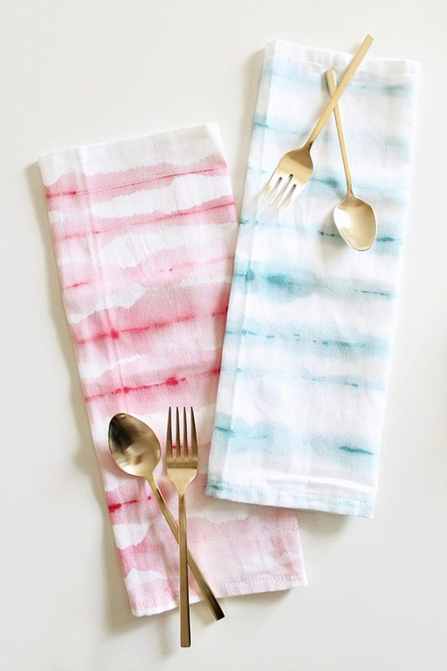 Gold Utensils, Striped Elegance