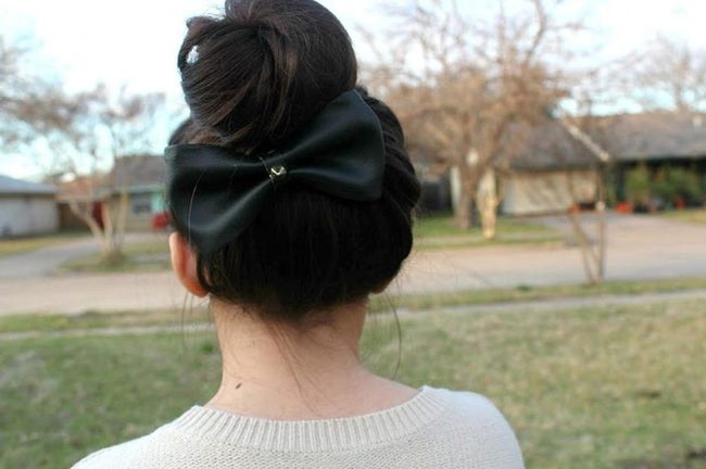 Black Bow Elegance
