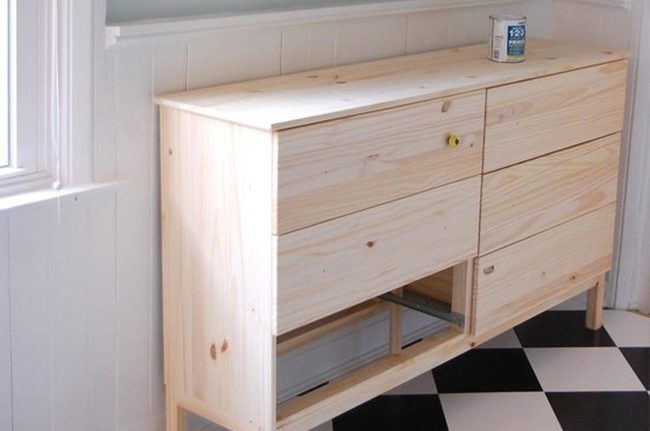 Light Wood Cabinets, Black Checkered Floor