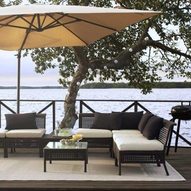 Dark Wicker, Waterfront Serenity