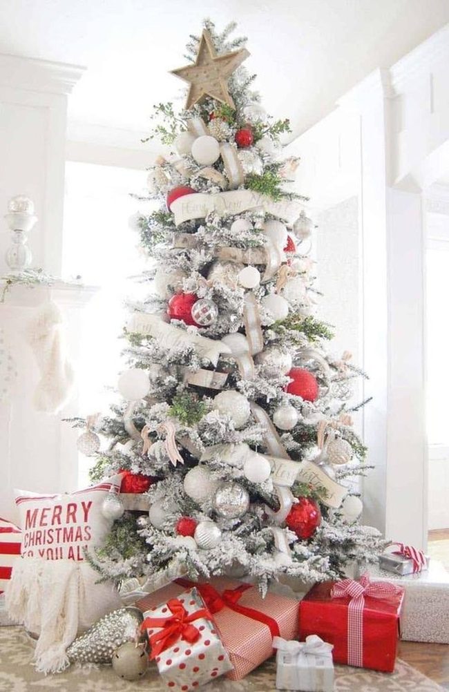 Snowy Tree Gleaming Red Ornaments