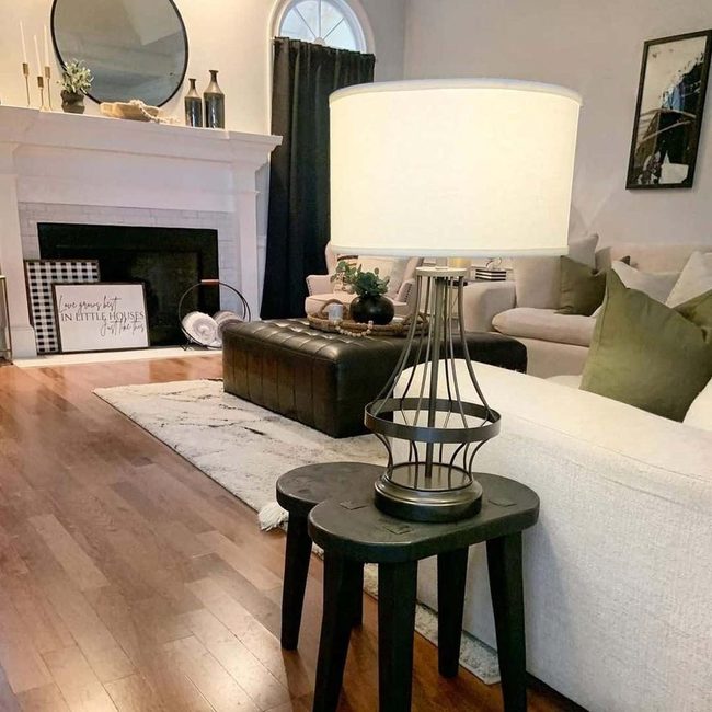 Monochrome Power Seating