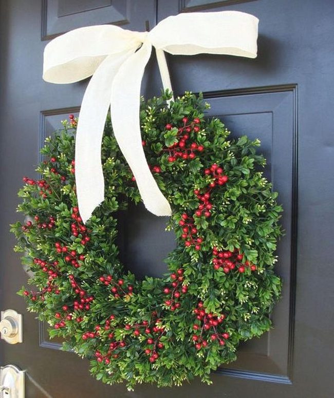 Holly Green, Red, White Wreath