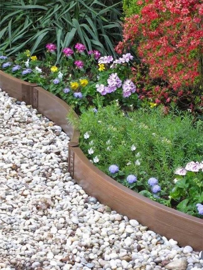 Curved Wood Frames Blooming Border
