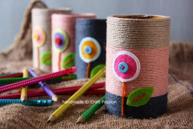 Yarn-Wrapped Pencil Holders Pink