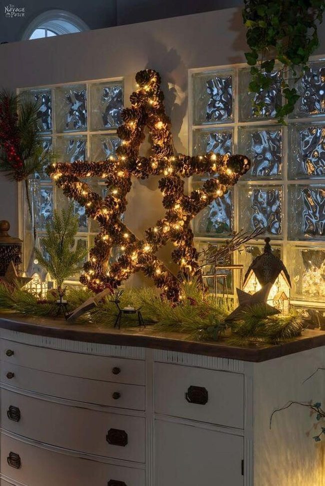 Pine Cone Star With Twinkling Lights