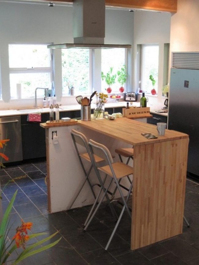 Sunlit Kitchen, Dark Tile Contrast