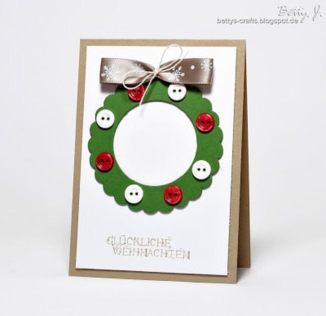 Green Scalloped Wreath With Silver Ribbon