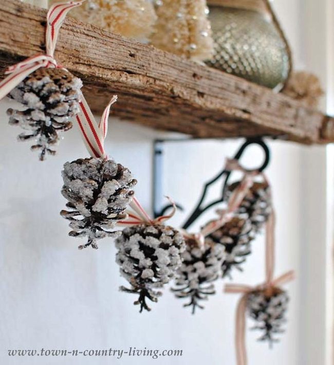 Glittered Pinecone Ribbon Garland