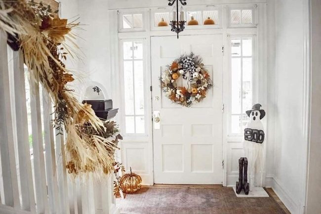 White Entryway Mini Pumpkin Fall