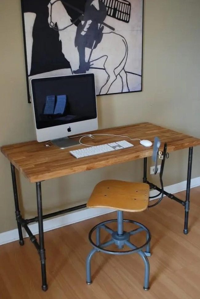 Black Horse Statement Above Desk