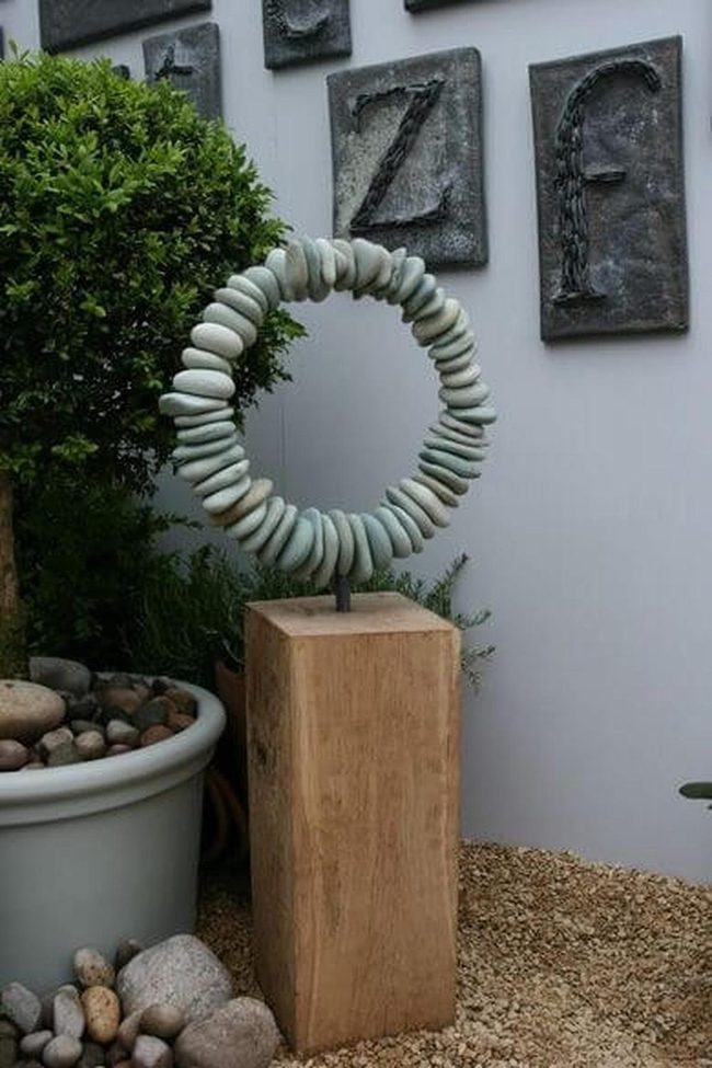Polished Stone Circle Wood Base