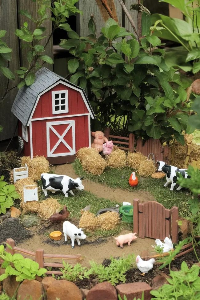 Red Barn Miniature Farm