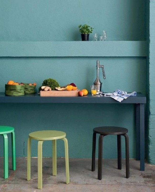 Green Kitchen Corner With Juice Press