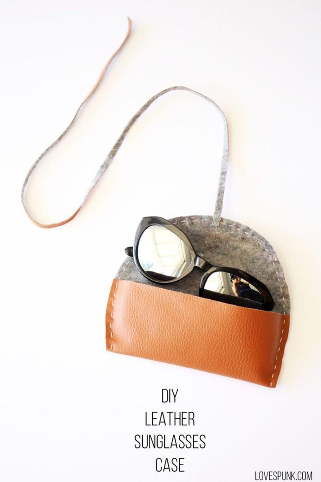 Reflective Lens Grey Felt Case