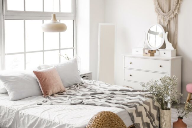 What Wall Colors Work Best With Purple Earthy Bedroom Furniture?